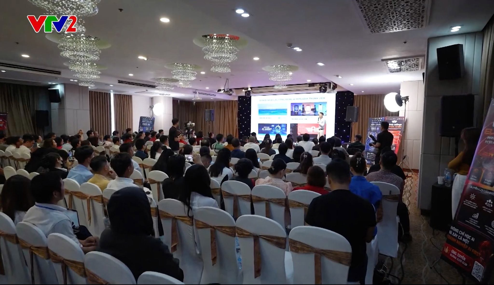 Hậu trường chương trình offline 2